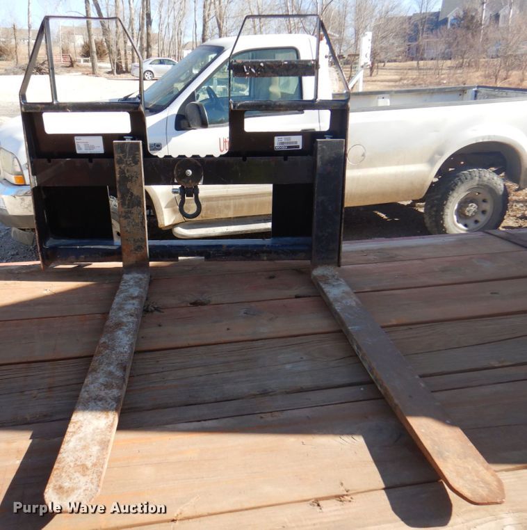 image for item DS5606 Woods 4400  48" L skid steer forks