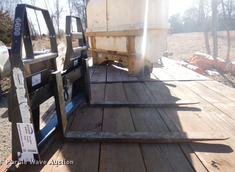 image for item DS5606 Woods 4400  48" L skid steer forks