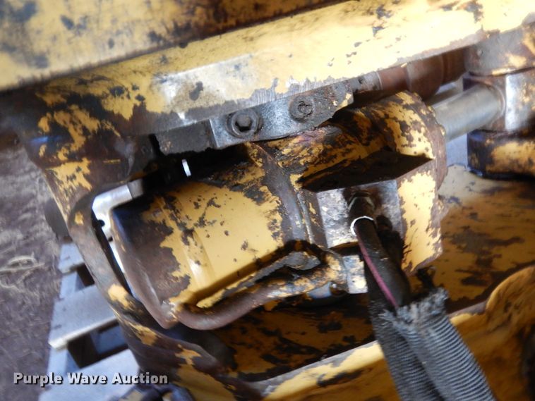 image for item EY9784 Caterpillar 292-451  excavator quick attach