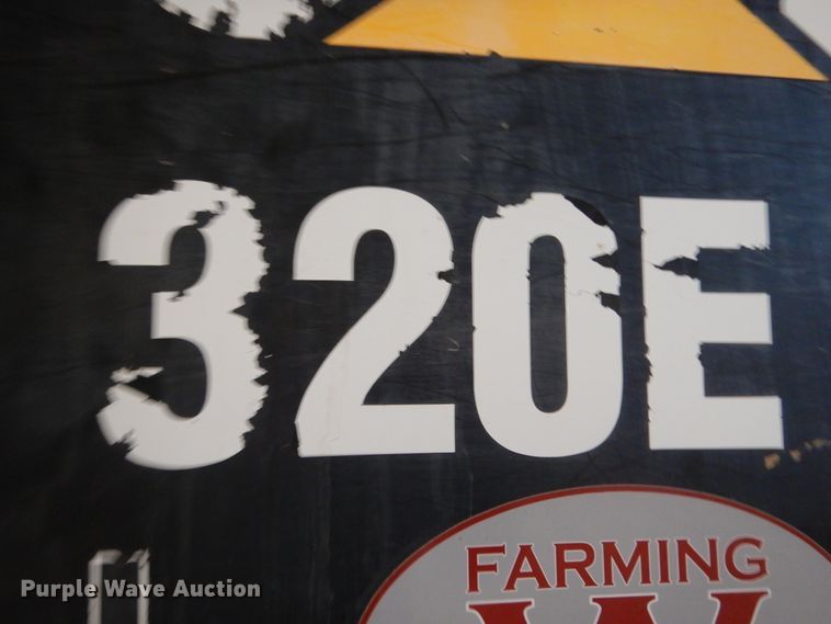 image for item EY9784 Caterpillar 292-451  excavator quick attach