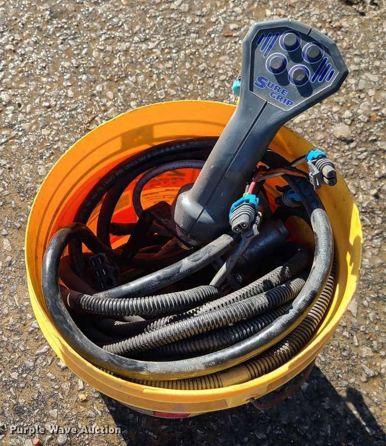 image for item GB9187 Eskrine  72" W skid steer broom