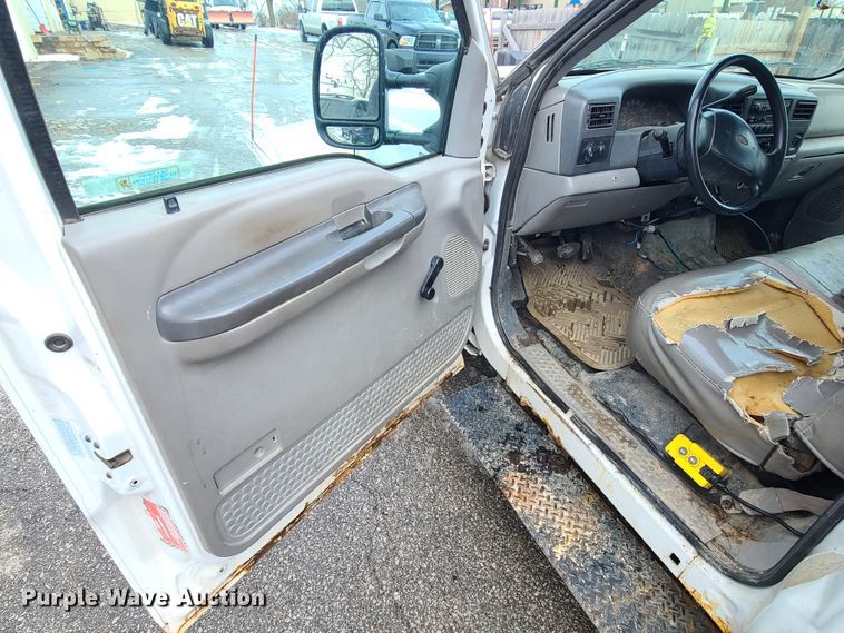 image for item GB9193 1999 Ford F450 Super Duty  dump truck