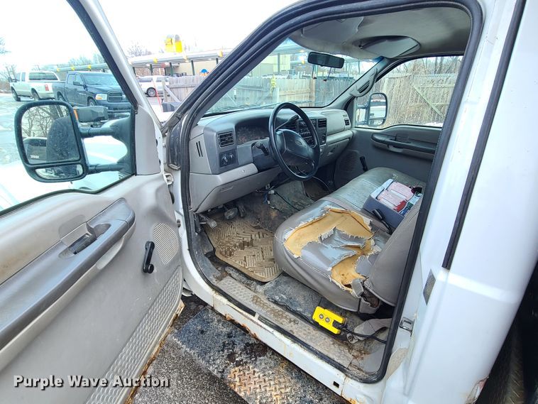 image for item GB9193 1999 Ford F450 Super Duty  dump truck