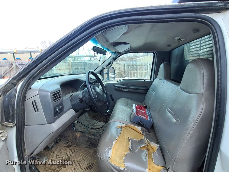 image for item GB9193 1999 Ford F450 Super Duty  dump truck