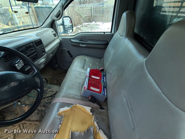 image for item GB9193 1999 Ford F450 Super Duty  dump truck