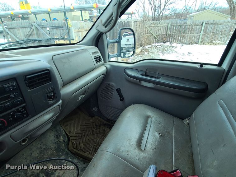 image for item GB9193 1999 Ford F450 Super Duty  dump truck