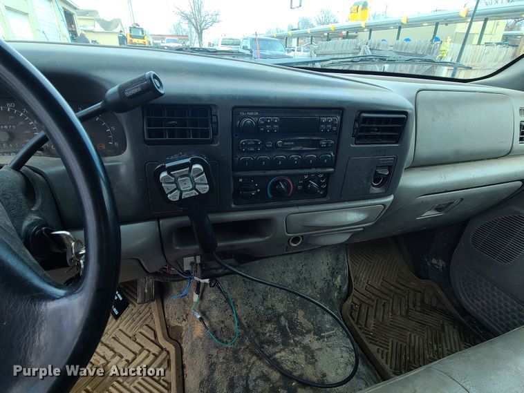 image for item GB9193 1999 Ford F450 Super Duty  dump truck