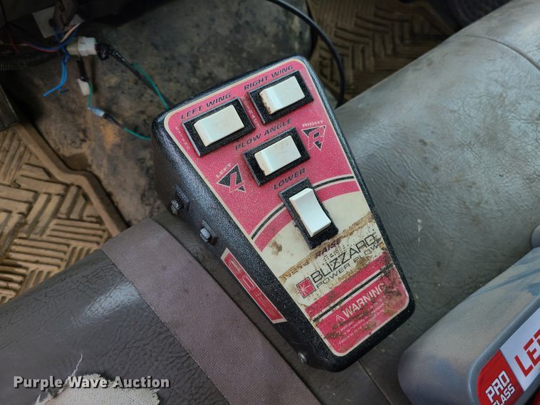 image for item GB9193 1999 Ford F450 Super Duty  dump truck