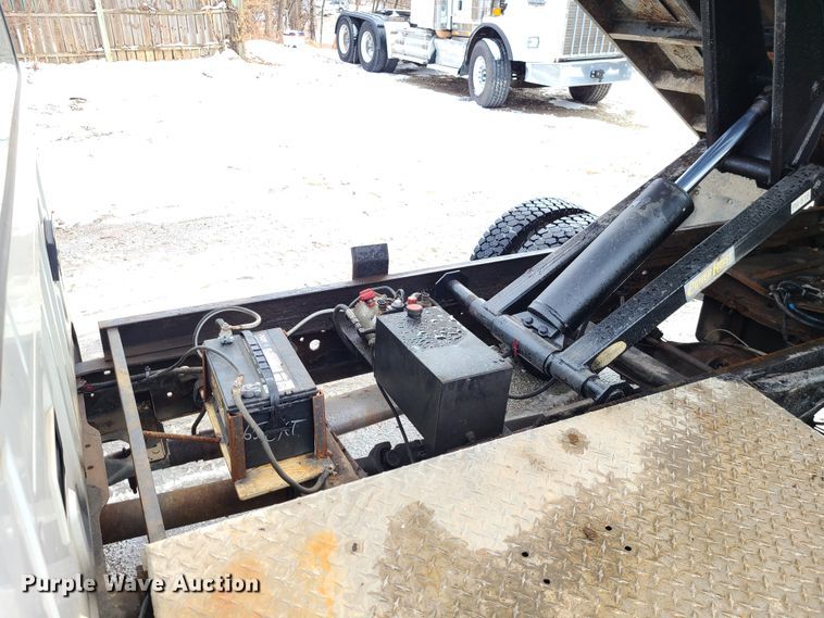 image for item GB9193 1999 Ford F450 Super Duty  dump truck