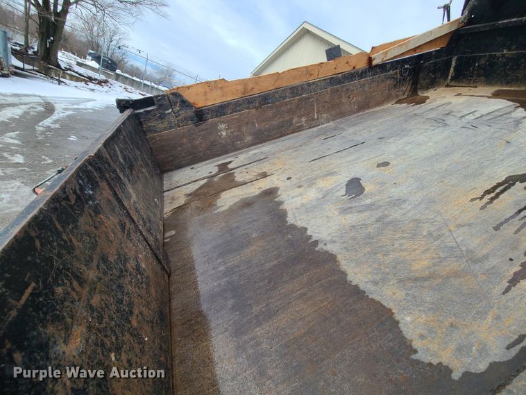 image for item GB9193 1999 Ford F450 Super Duty  dump truck