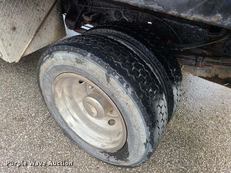 image for item GB9193 1999 Ford F450 Super Duty  dump truck