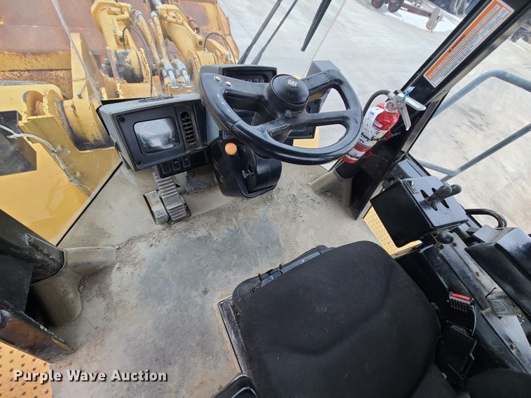 image for item GB9207 1999 Caterpillar 980G  wheel loader