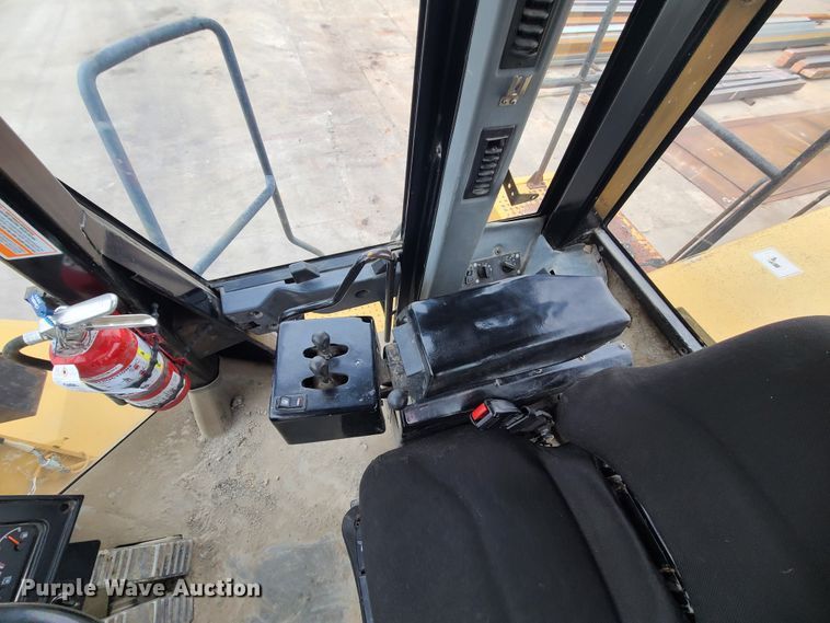 image for item GB9207 1999 Caterpillar 980G  wheel loader