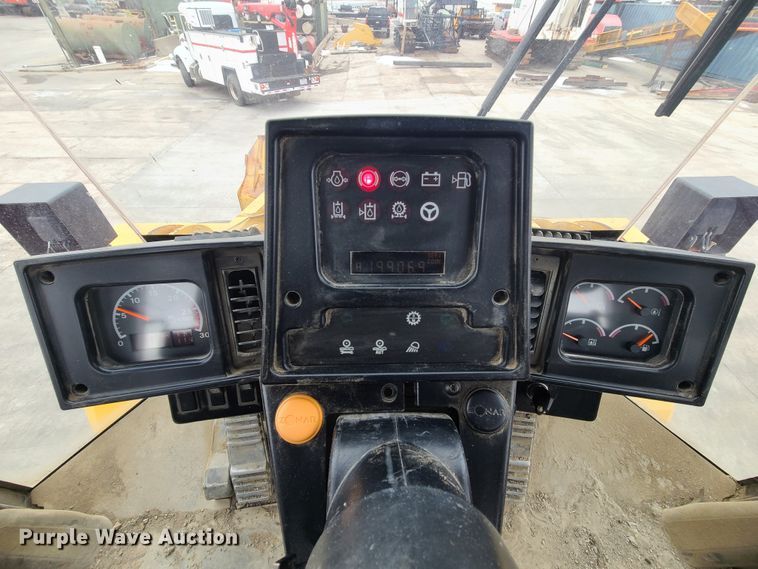 image for item GB9207 1999 Caterpillar 980G  wheel loader