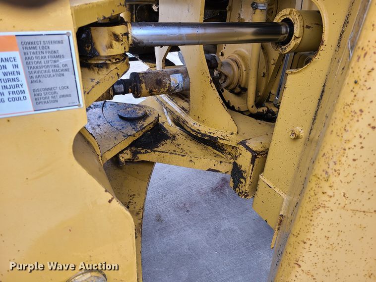 image for item GB9207 1999 Caterpillar 980G  wheel loader