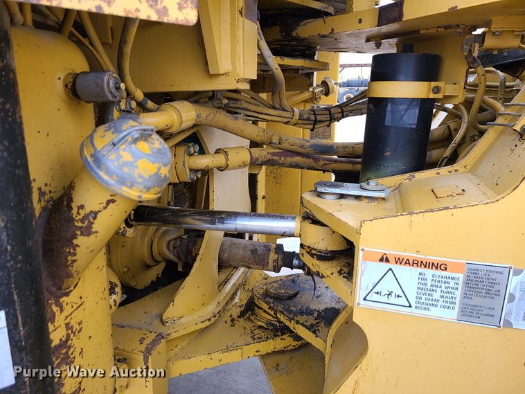 image for item GB9207 1999 Caterpillar 980G  wheel loader