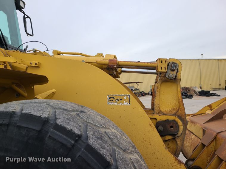 image for item GB9207 1999 Caterpillar 980G  wheel loader