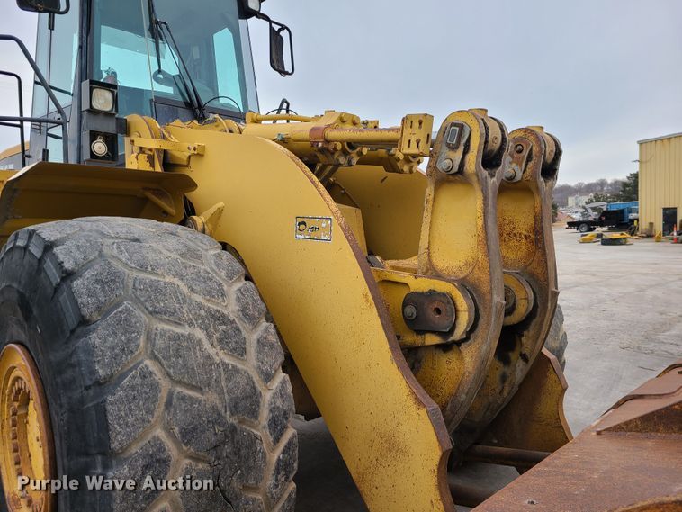 image for item GB9207 1999 Caterpillar 980G  wheel loader