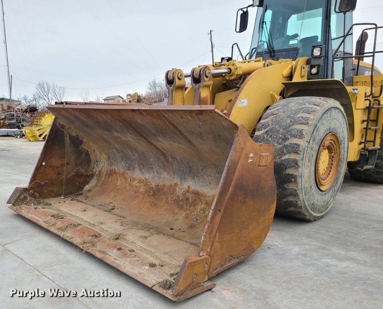 image for item GB9207 1999 Caterpillar 980G  wheel loader