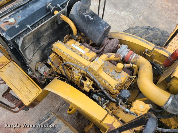 image for item GB9207 1999 Caterpillar 980G  wheel loader