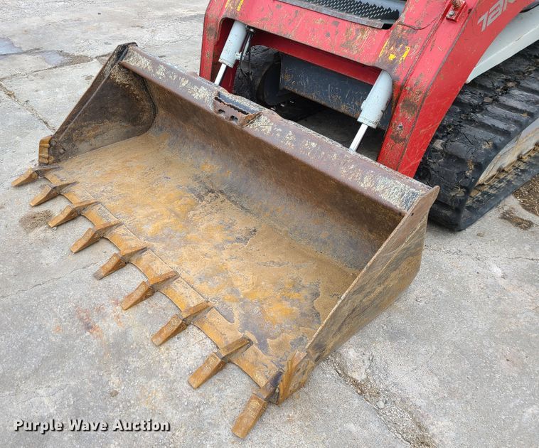 image for item GB9208 2016 Takeuchi TL12  tracked skid steer loader