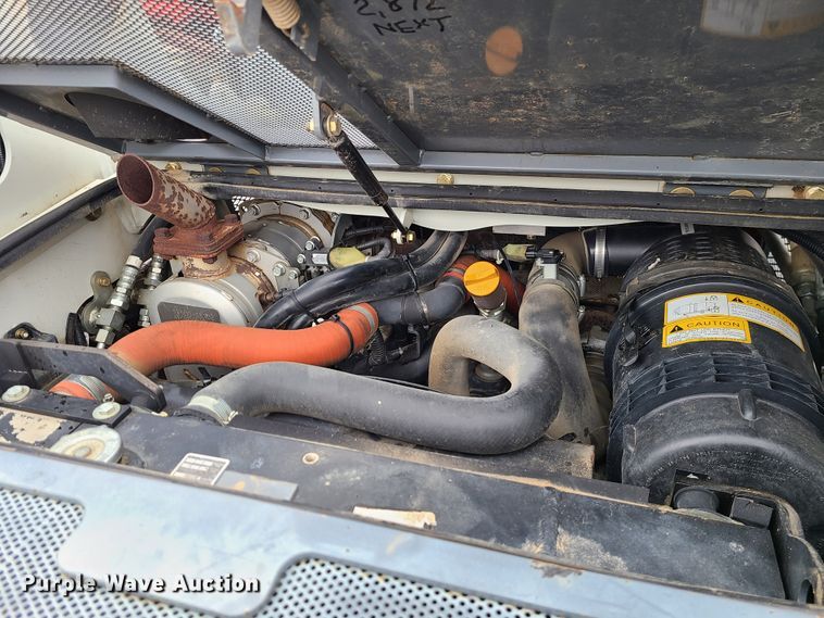 image for item GB9208 2016 Takeuchi TL12  tracked skid steer loader