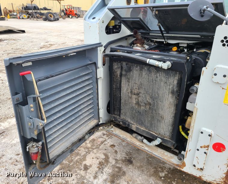 image for item GB9208 2016 Takeuchi TL12  tracked skid steer loader