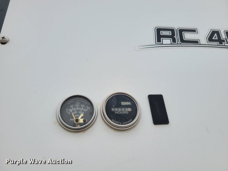 image for item GB9209 2016 Peterbilt 337  utility / service truck