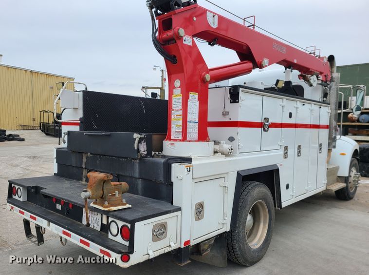 image for item GB9209 2016 Peterbilt 337  utility / service truck