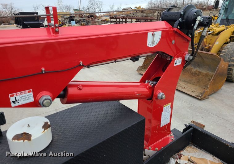 image for item GB9209 2016 Peterbilt 337  utility / service truck