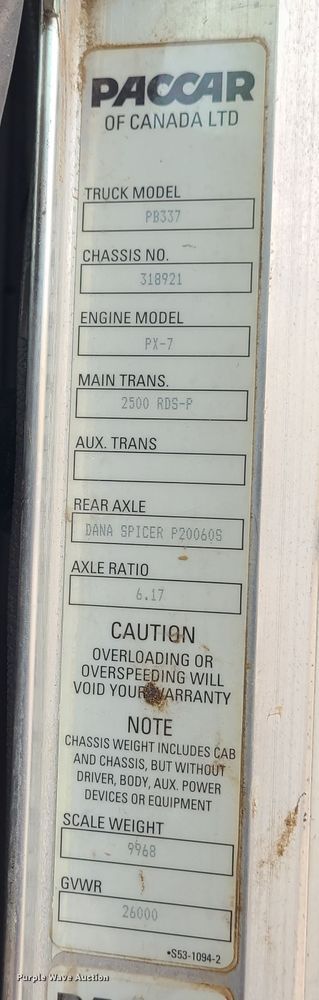 image for item GB9209 2016 Peterbilt 337  utility / service truck