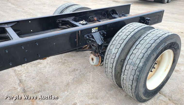 image for item GB9210 2012 Kenworth T370  truck cab and chassis