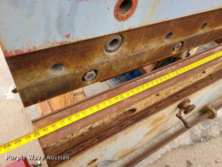 image for item GB9211 Cincinnati  10' metal brake