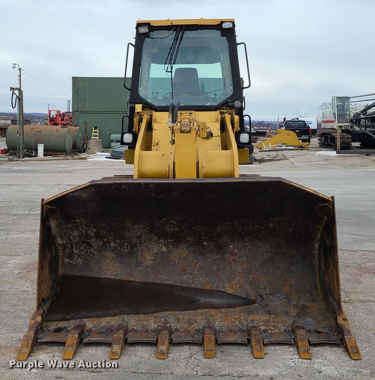 image for item GB9212 1999 Caterpillar 953C  track loader