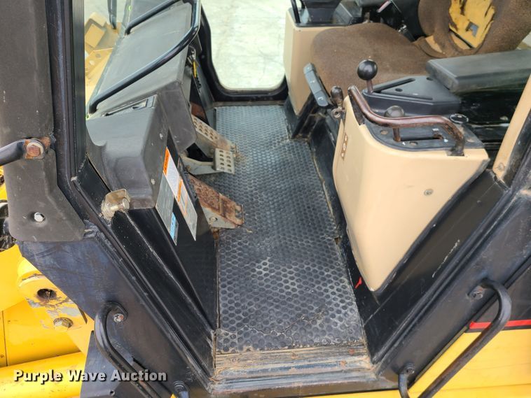 image for item GB9212 1999 Caterpillar 953C  track loader