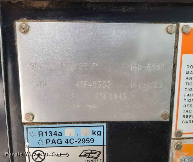 image for item GB9212 1999 Caterpillar 953C  track loader