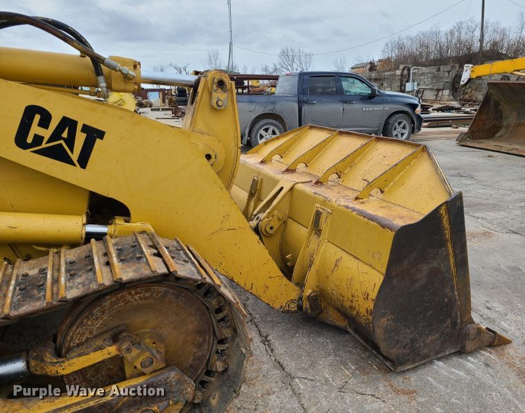 image for item GB9212 1999 Caterpillar 953C  track loader