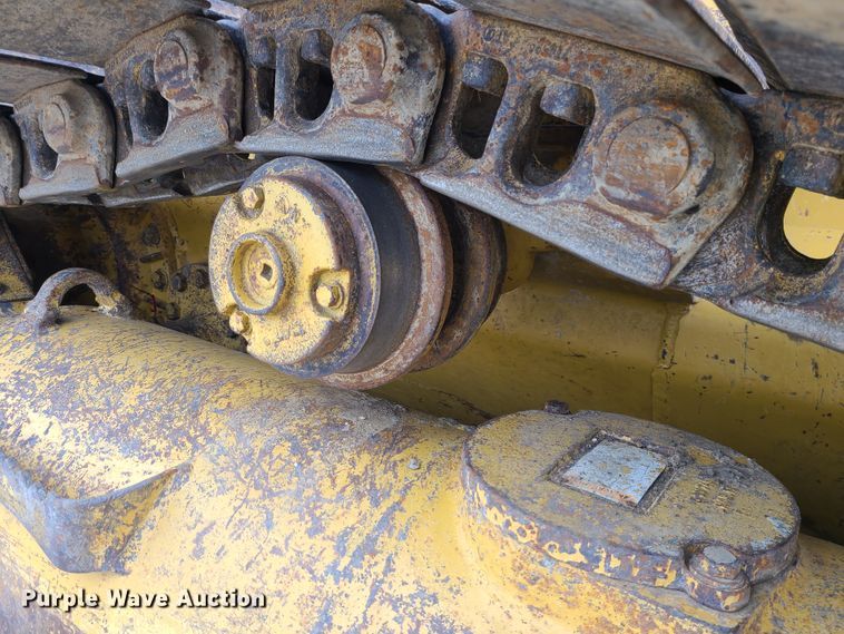 image for item GB9212 1999 Caterpillar 953C  track loader