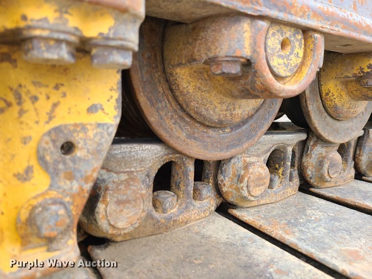 image for item GB9212 1999 Caterpillar 953C  track loader