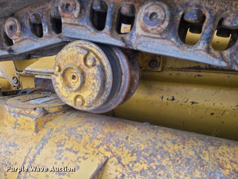 image for item GB9212 1999 Caterpillar 953C  track loader