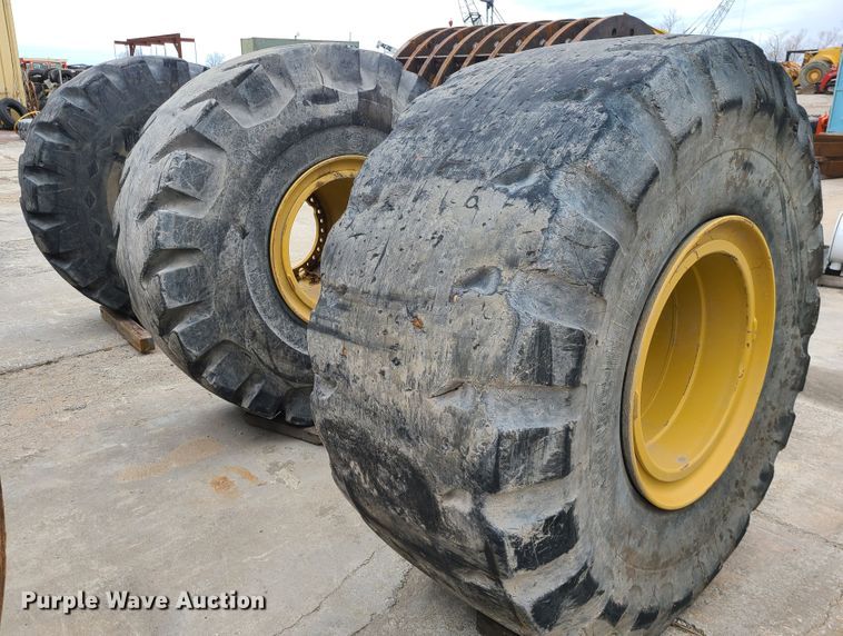 image for item GB9214 (4) 29.5-25 tires and wheels