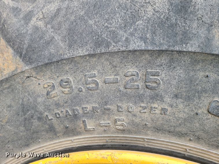 image for item GB9214 (4) 29.5-25 tires and wheels