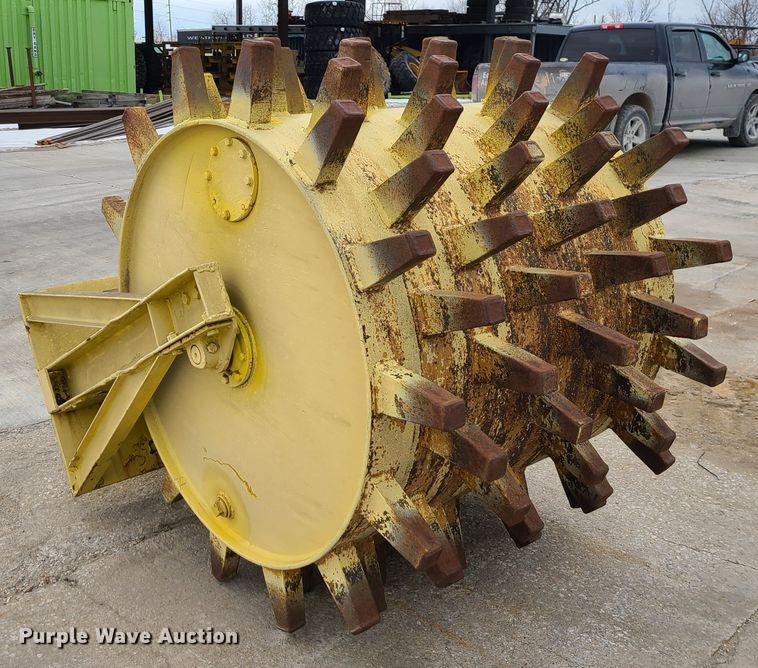 image for item GB9215 Wedge foot excavator roller