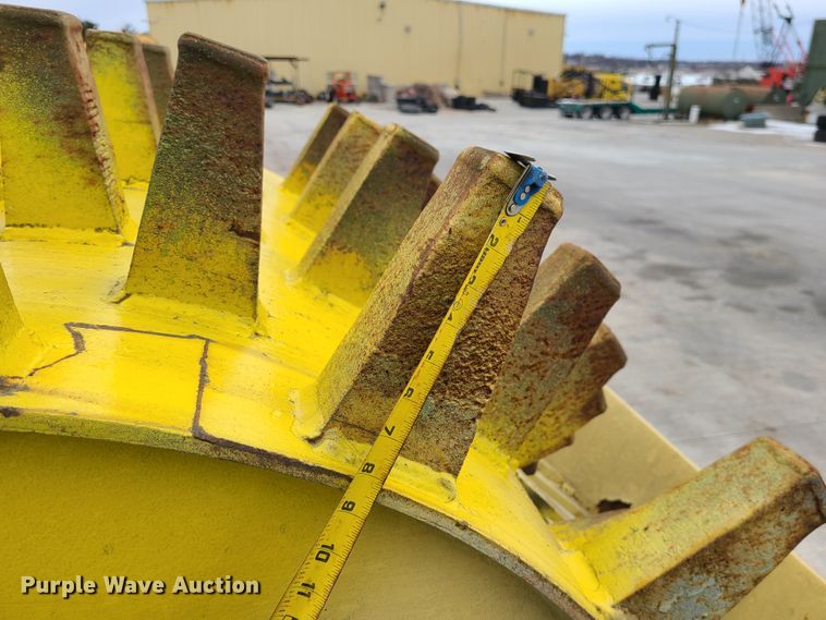 image for item GB9215 Wedge foot excavator roller