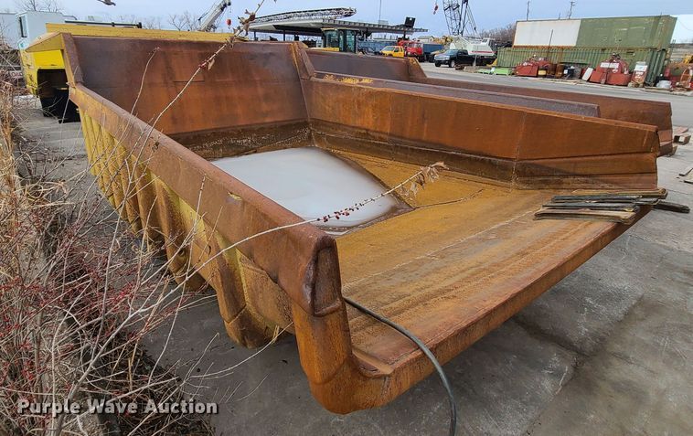 image for item GB9233 Caterpillar  haul truck dump bed