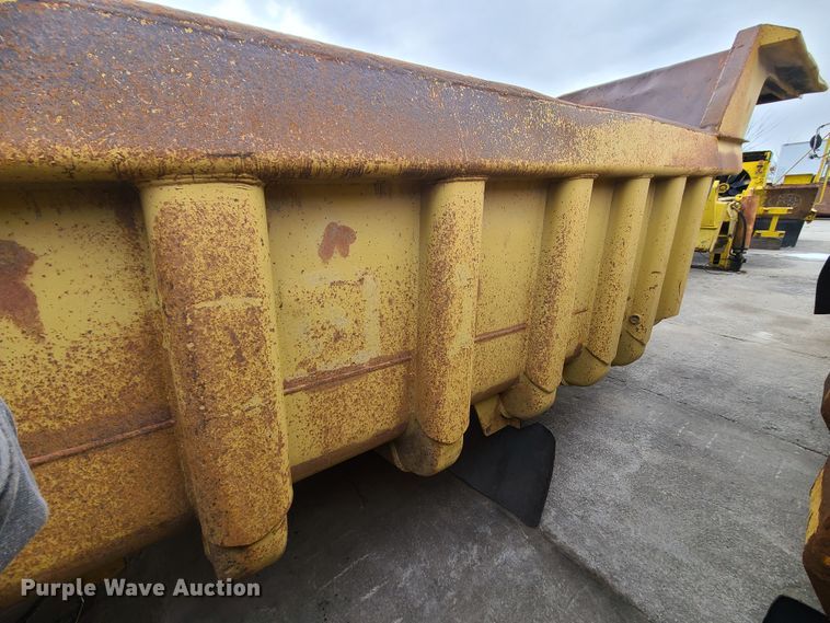 image for item GB9233 Caterpillar  haul truck dump bed
