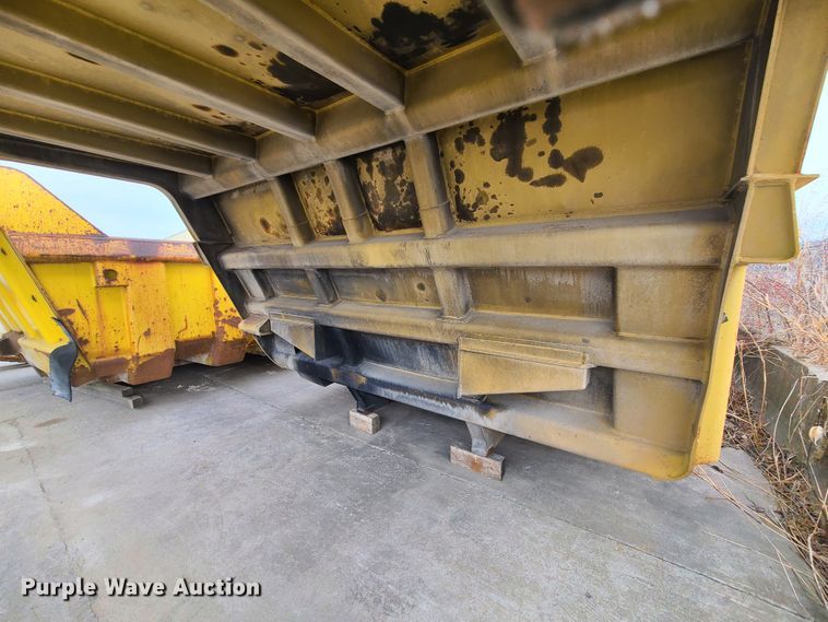 image for item GB9233 Caterpillar  haul truck dump bed