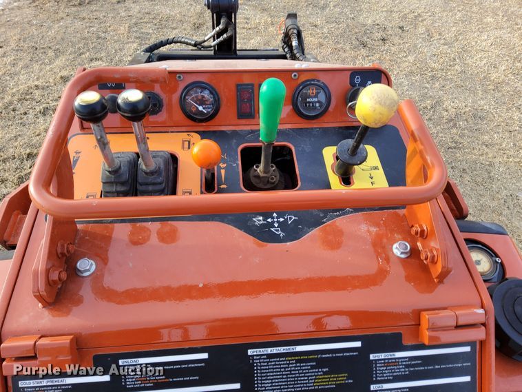 image for item IE9503 2013 Ditch Witch SK755  compact utility loader