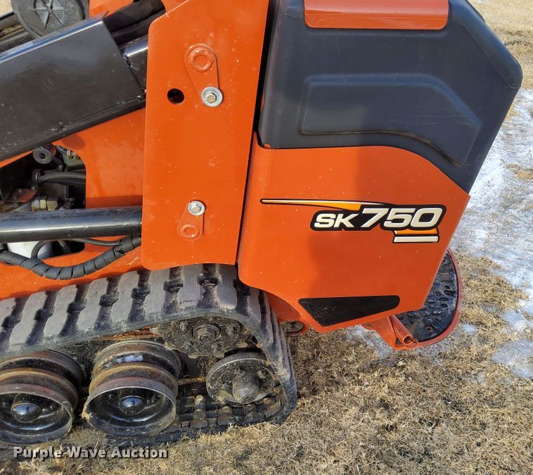 image for item IE9503 2013 Ditch Witch SK755  compact utility loader