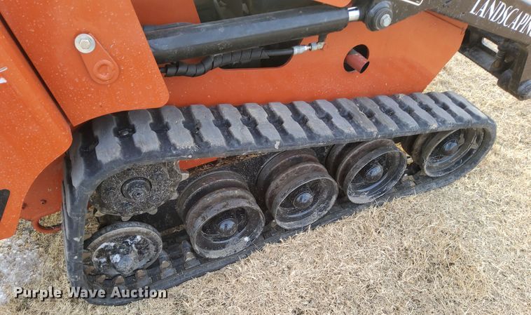 image for item IE9503 2013 Ditch Witch SK755  compact utility loader